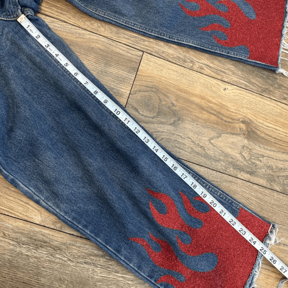 Levis Vinyl Flame 550 Jeans Rigid Denim Woman’s Size 29 Modified Cropped - Picture 3 of 13